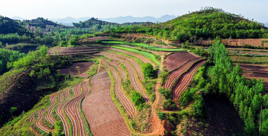 洛阳洛宁：山村风光如诗画