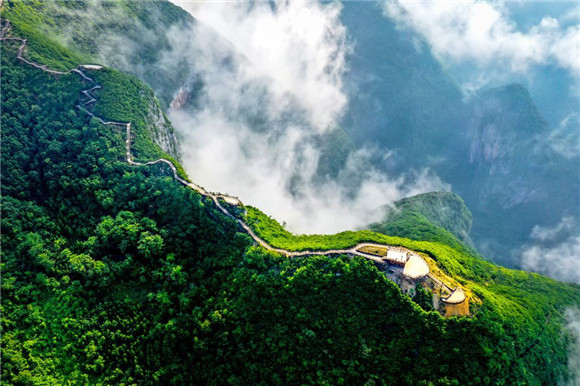 漫步云端乐游巫山丨迎客之道 “水陆空铁”全域直通