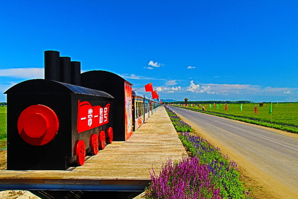 “粮都”富锦多彩稻田画完美呈现“农旅融合”