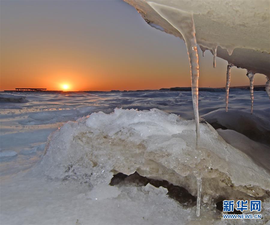 辽宁兴城现“海冰奇观”