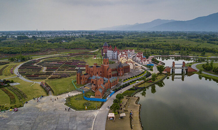 【创建天府旅游名县】绵竹：人间最美四月天 打卡中国玫瑰谷_fororder_QQ图片20220429084153