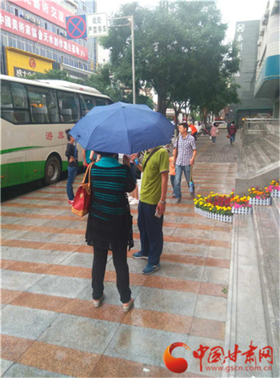 脱贫决胜看陇原|百家网络媒体采访团冒雨甘肃行（组图）