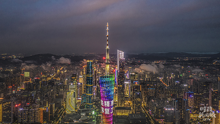 时政新闻眼丨​上亿市场主体注意了！习近平在座谈会上为你们“减压”“加油”