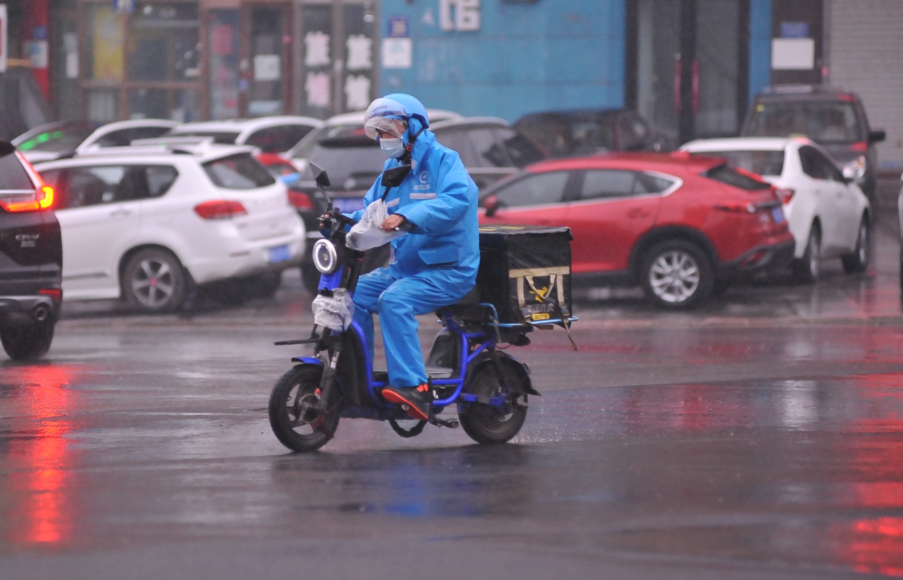 立夏雨落 万物并秀