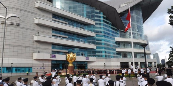 香港举行隆重升旗仪式 庆祝回归祖国19周年