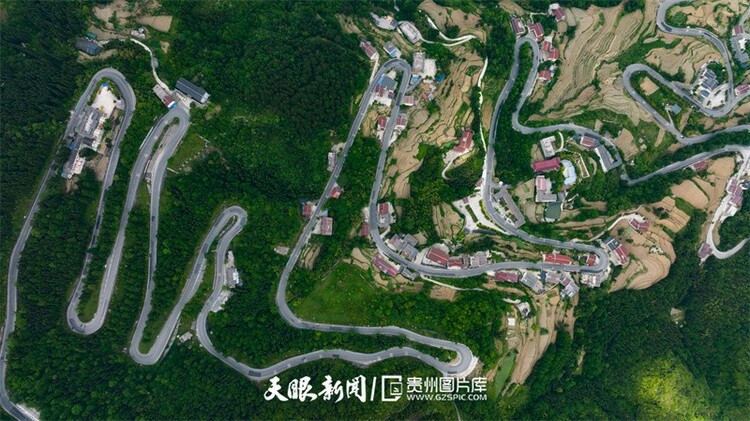 桐梓七十二道拐：弯道最密集的盘山公路