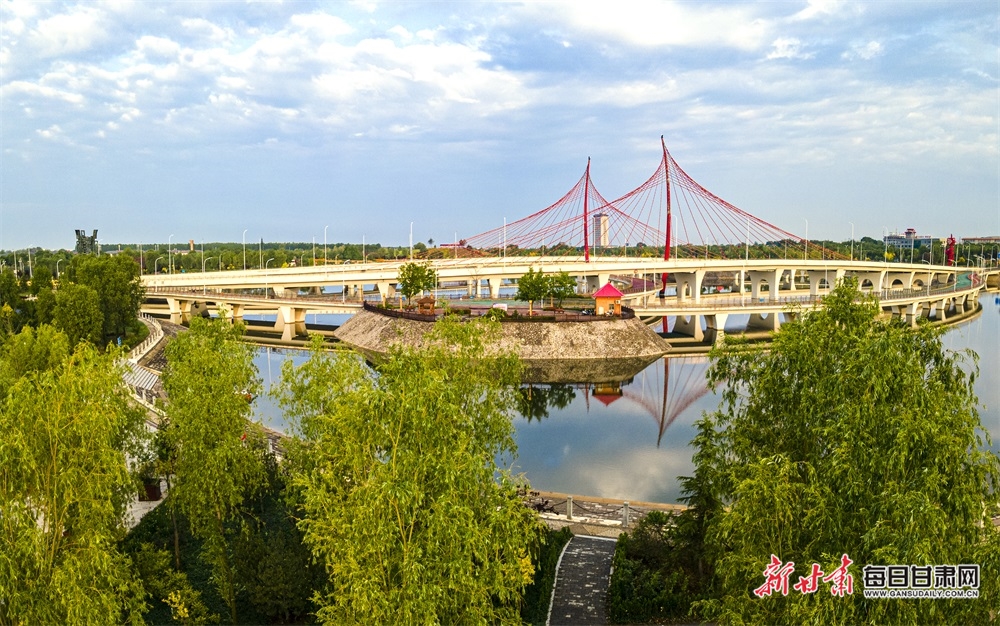 【庆阳】绿树掩映碧水绕城 城在景中人在画中 庆阳市区越来越美了_fororder_2