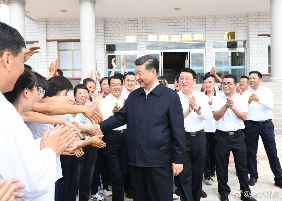 习近平考察山丹培黎学校和山丹马场