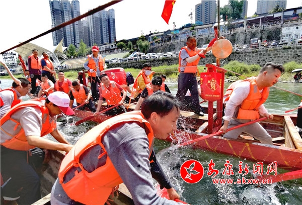 走进龙舟节 | 龙舟逐浪争上游 金州健儿备战忙