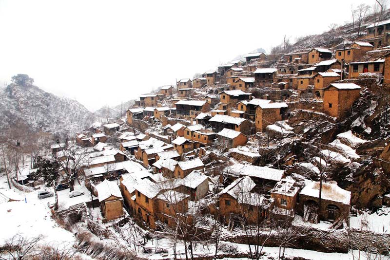 山西盂县：雪后银装素裹美景如诗如画