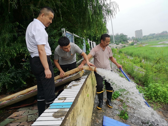 【B】平顶山市宝丰县城关镇：紧急清淤防未然 快速反应保安全