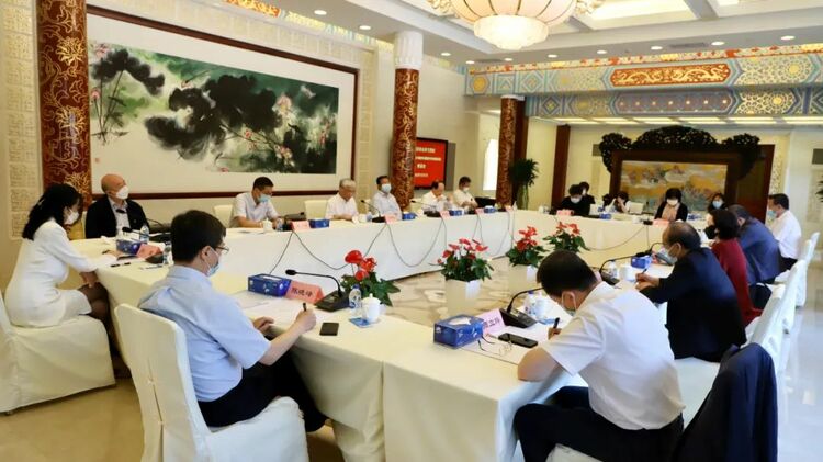 欧美同学会会长会扩大会议专题学习《习近平给南京大学留学归国青年学者的回信》_fororder_1