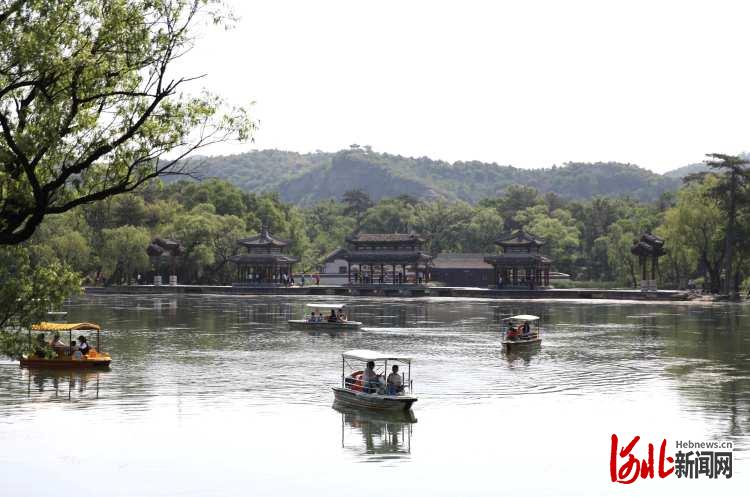 承德避暑山庄景区有序对外开放