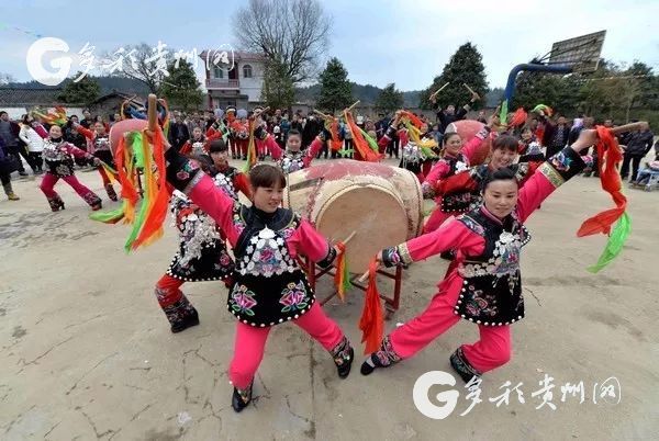 （市州）松桃：传承花鼓技艺 弘扬苗族文化