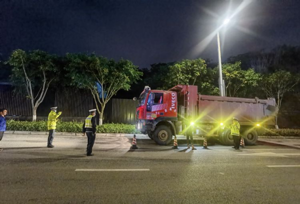 【原创】重庆市高新区交巡警扎实做好春夏道路交通安全整治行动_fororder_图片1