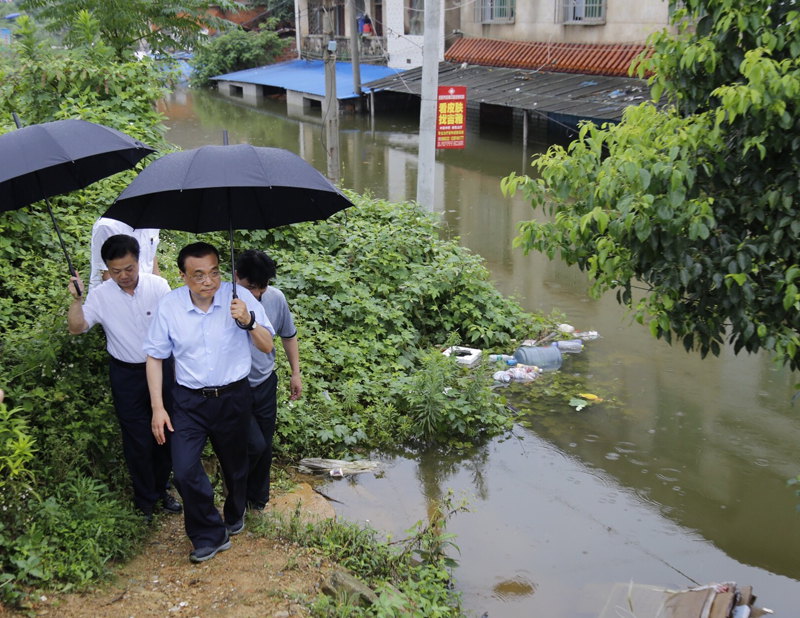 李克强考察长江淮河流域防汛抗洪和抢险救灾工作