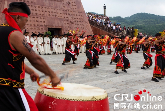 贵州水城：千户彝寨依托民族文化吃上“旅游饭”_fororder_六盘水3