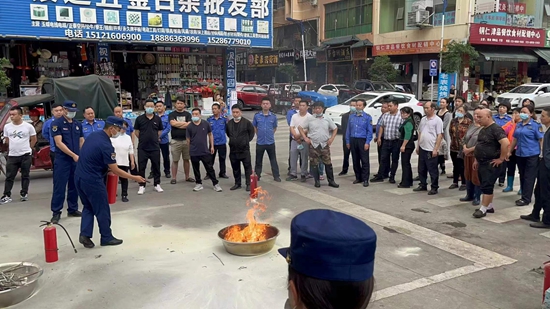 贵州碧江环北街道集结吹响“消防哨” 为辖区居民打通“生命通道”_fororder_消防1