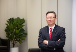 香港理工大学校长滕锦光：