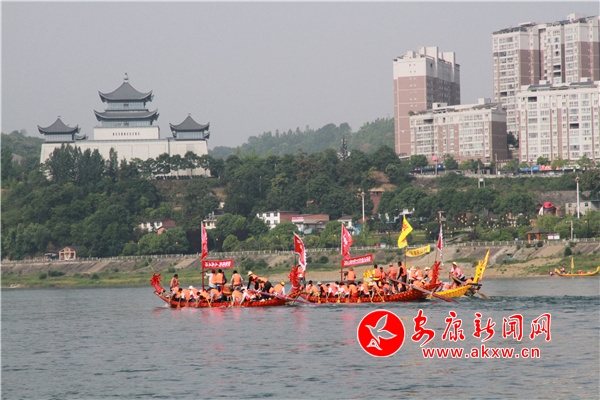 （转载）走进龙舟节 | 奋楫争先立潮头 同舟共济搏激流——让龙舟精神助推安康高质量发展