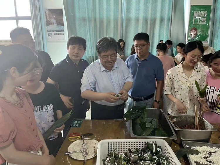 粽飘香，共安康——安徽中医药大学师生共度端午节_fororder_mmexport1654312058125