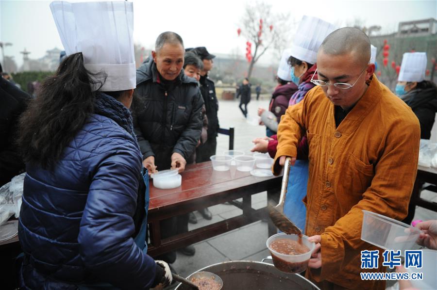 全国各地迎腊八 粥香暖寒冬