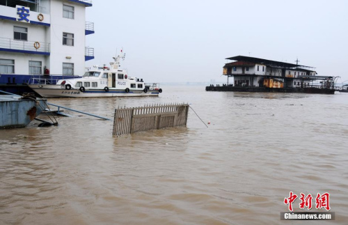 台风尼伯特今登陆福建 今年首个海浪红警发布