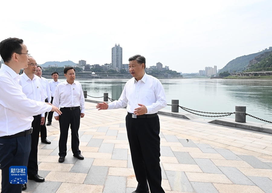 习近平在四川考察时强调 深入贯彻新发展理念主动融入新发展格局 在新的征程上奋力谱写四川发展新篇章_fororder_8