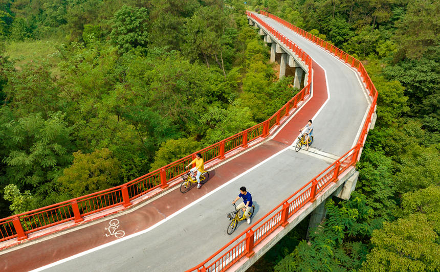 湖北襄阳：生态登云湖 美景入画来