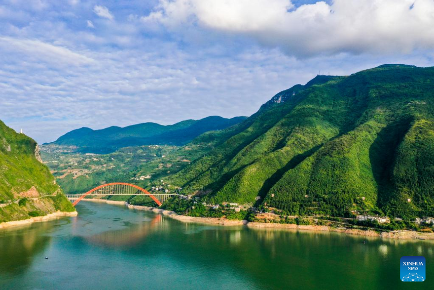 Scenery of Wushan section of Yangtze River in Chongqing