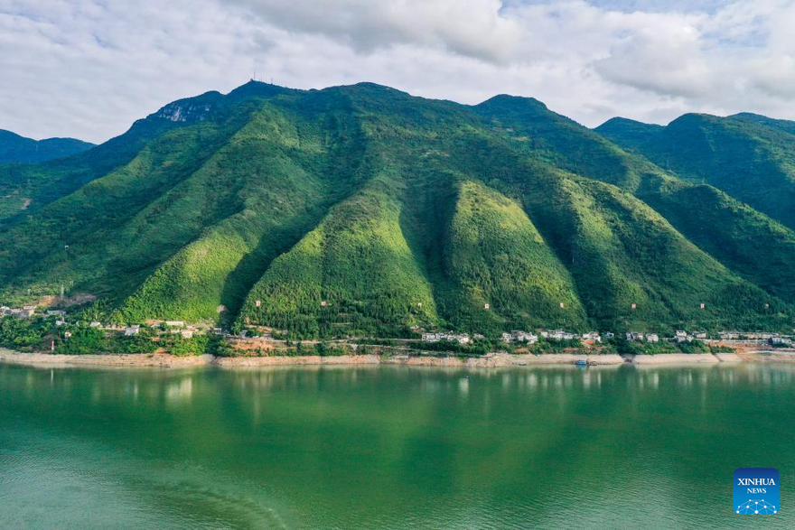 Scenery of Wushan section of Yangtze River in Chongqing