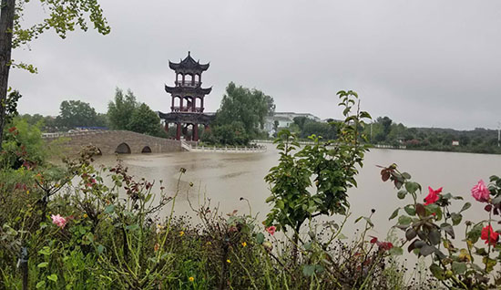 （有修改）【A】信阳市潢川县连岗村：异地搬迁改面貌 产业兴起致富路