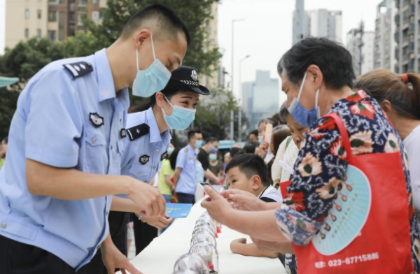 【原创】重庆渝北区警方花式宣传助力全民禁毒_fororder_微信图片_20220617171602