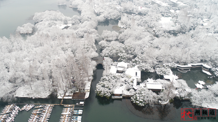 杭州落雪 航拍西湖宛若仙境