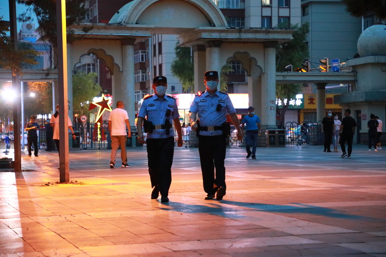 牡丹江：“千警大巡逻”守护城市“烟火气”