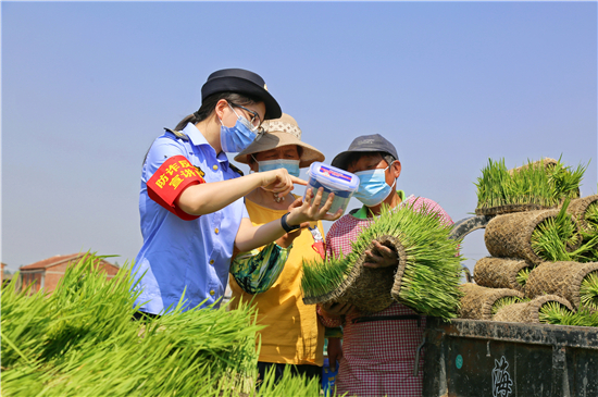 南通海安：防范养老诈骗宣传到田头_fororder_20