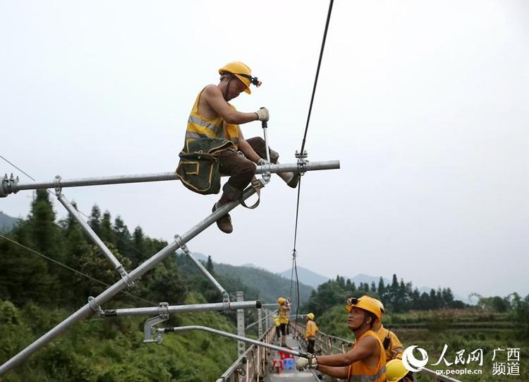 焦柳铁路电气化改造进入接触网平推验收阶段