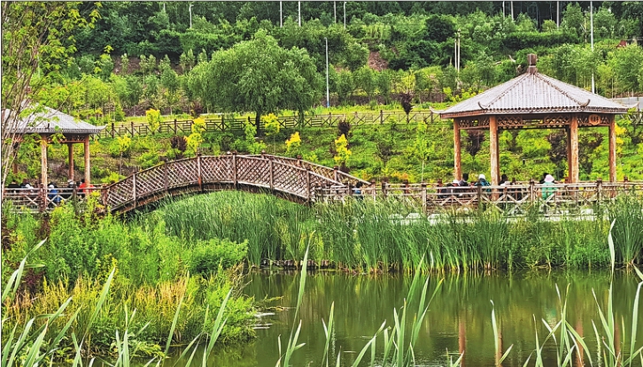 万宝河臭水沟变景观河 百姓出门见景