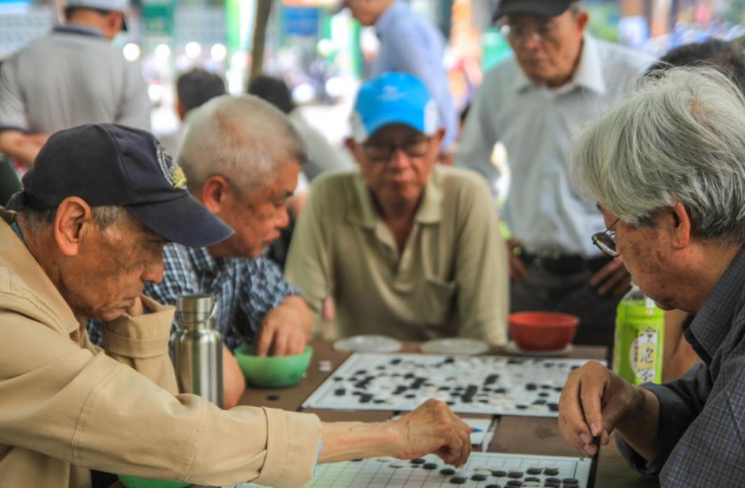 谈起民进党当局防疫，台媒想到了“国王的新衣”