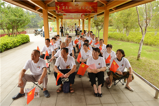 （B 社会广角列表 三吴大地泰州 移动版）泰州举办“奋斗新时代、军人显风采”主题党日活动