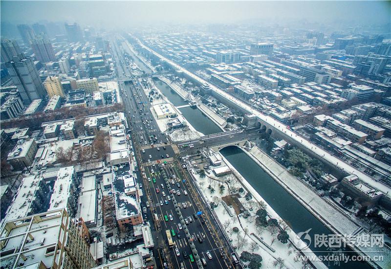 1月27日，大雪再次让古城西安变的银装素裹，城里城外又有一番别样的景色。记者 刘强摄_fororder_SXRB201801290754000066457948710