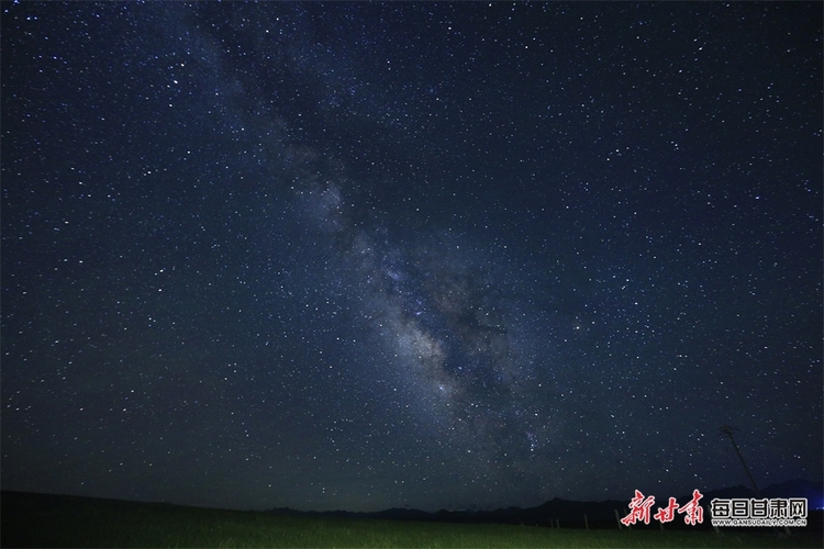 【大美甘肃】超震撼 夏日夜晚 在山丹马场草原仰望星空_fororder_3