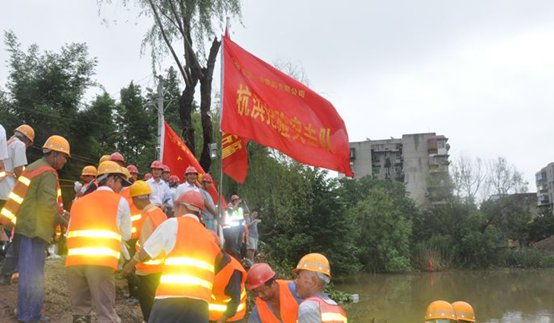 揭秘暴雨洪灾中那些逆水而上的央企守护者