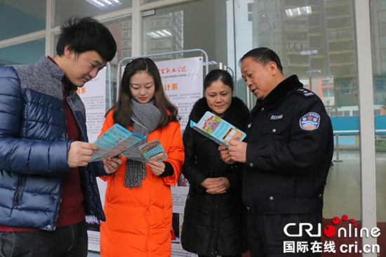 已过审【法制安全】江北警方推进平安校园建设 系列举措温暖师生