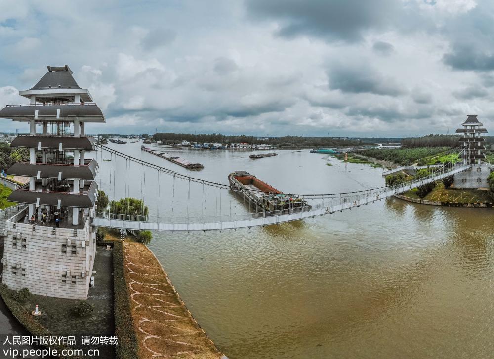 江苏淮安：“水上立交” 航运繁忙