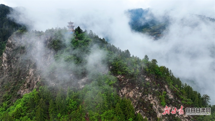 【焦点图】兰州：群山逶迤 云海苍茫 雨后兴隆山如仙境_fororder_2