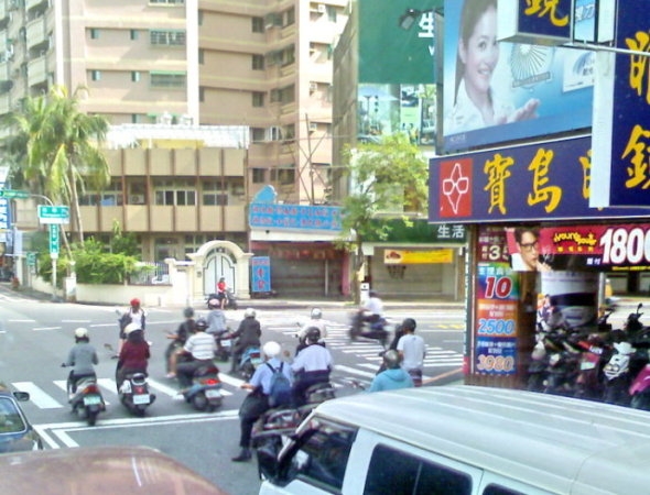 香港人眼中的台湾：生活比大陆艰难 到处都是铁皮屋（组图）