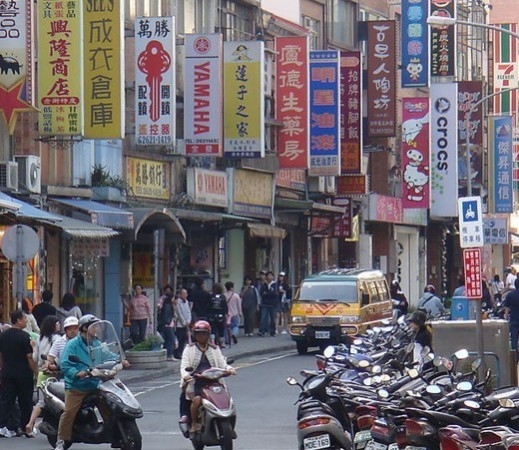 香港人眼中的台湾：生活比大陆艰难 到处都是铁皮屋（组图）