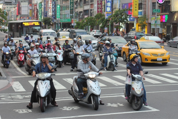 香港人眼中的台湾：生活比大陆艰难 到处都是铁皮屋（组图）