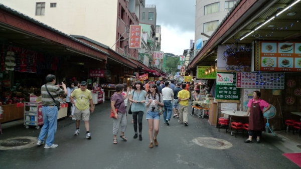 香港人眼中的台湾：生活比大陆艰难 到处都是铁皮屋（组图）